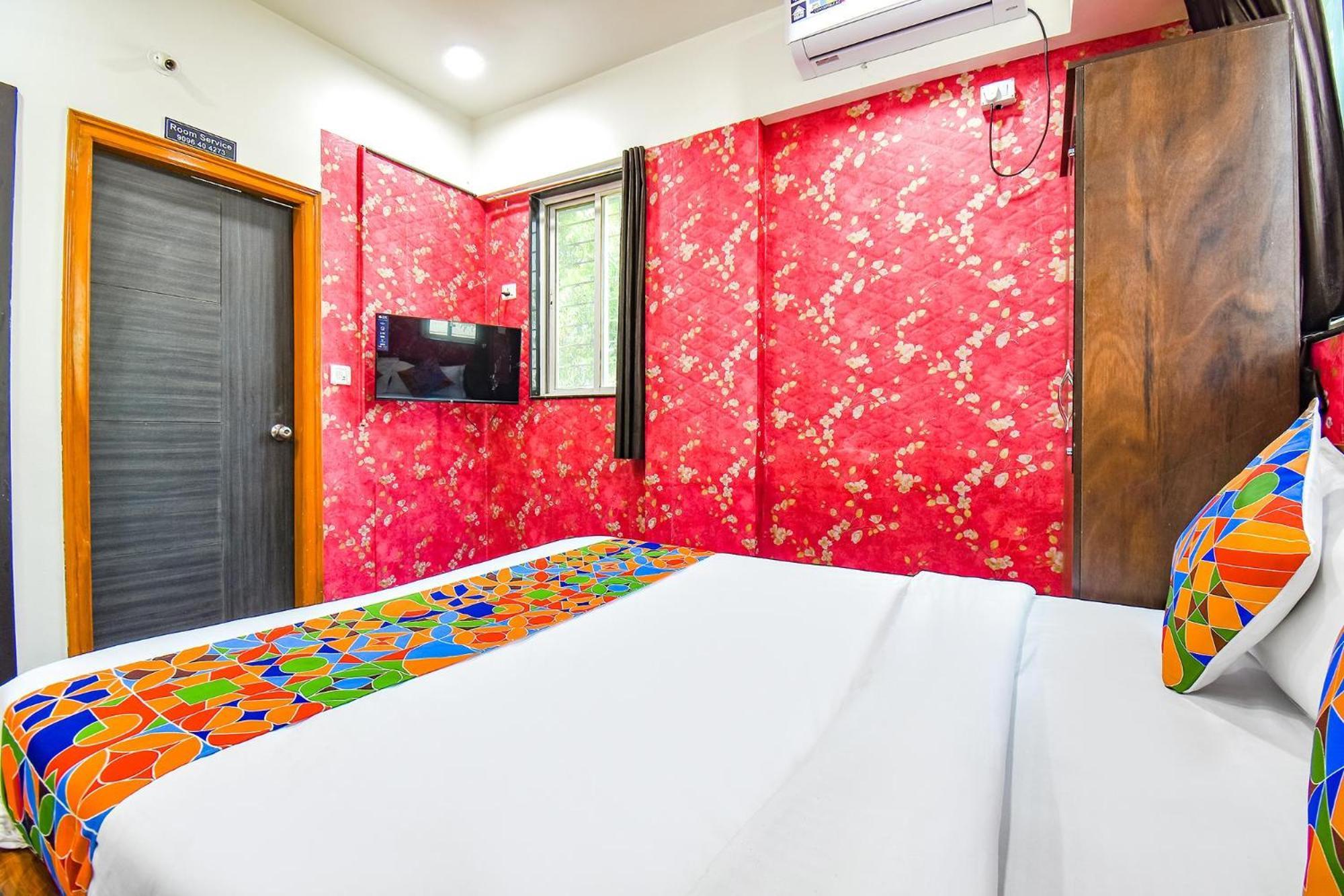 Fabhotel Skylight Studio Rooms - Nr Mcf Camp ปูเน่ ภายนอก รูปภาพ